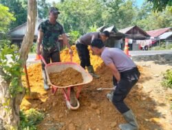 Soliditas TNI-Polri dalam Satgas TMMD HST: Bersama Rampungkan Rehab RTLH di Pengambau Hilir Luar