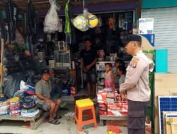 Giat Polsek Kapuas tengah Patroli ke pasar harian Pujon desa Pujon.