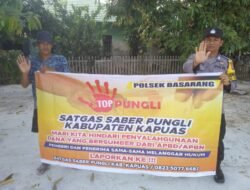 Personil Polsek Basarang Sosialisasi Saber Pungli Kepada Warga