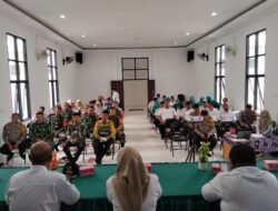 Babinsa dan Bhabinkamtibmas Kompak Hadiri Sosialisasi Pencatatan Sipil di Kelua