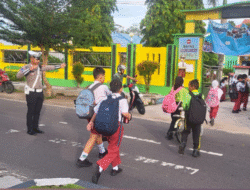 Sat Lantas Sukamara Hadir di Titik Sekolah, Cegah Kemacetan dan Lindungi Siswa