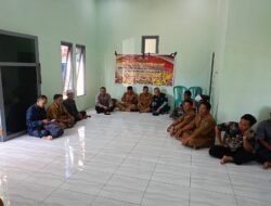 Kegiatan Program Jum’at Curhat, Polsek Kapuas Barat Ajak Masyarakat Untuk Menyampaikan Aspirasi