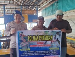 Ciptakan Lingkungan Bebas Sampah Personel Ditpolairud Polda Kalteng Memberikan Himbauan Kepada Masyarakat Pegatan Hilir