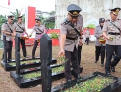 Polres Seruyan Gelar Upacara Ziarah dalam Rangka Peringatan HUT Bhayangkara Ke-79