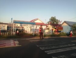 Cegah Laka Lantas Personel Polsek Basarang Laksanakan Gatur Pagi Di Titik Rawan.