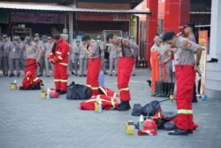 Fokus Pada Keselamatan Dengan APD Lengkap, Rumkit Bhayangkara Gelar Sharing Session Penanganan Korban Karhutla