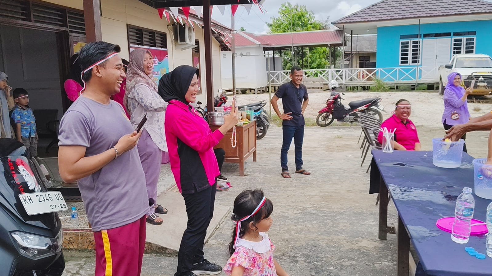 POLSEK KAPUAS TENGAH BESERTA BHAYANGKARI GELAR LOMBA SEMARAK HUT RI KE-80