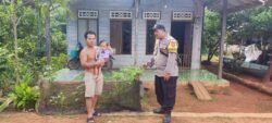 Bhabinkamtibmas selaku Polisi Penggerak ketahanan pangan mengecek Pekarangan Pangan Bergizi