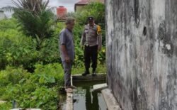 Polsek Kapuas Tengah Melaksanakan Pengecekan Pekarangan ternak warga Desa Jangkang