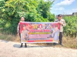 Cegah penambang liar, Personil polsek Kapuas tengah Rutin berikan Imbauan ilegal mining.