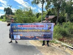Cegah Karhutla, Personel Polsek Karau Kuala Terus Melakukan Sosialisasi  Dengan Warga