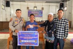 Bhabinkamtibmas Kawal Penyaluran BLT-DD Tahun 2025 Desa Juking Pajang