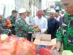 Koramil 1002-01/Batang Alai Selatan Gelar Shalat Jumat Berjamaah dan Berkah di Masjid Shalihin