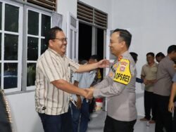 Penuh Kehangatan Bersama Warga, Kapolres Barsel Maja Lebu Di Desa Kalahien