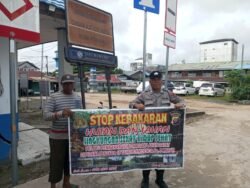 Personel Polsek Dusun Selatan Terus Melakukan Sosialisasi Larangan Karhutla Dengan Warga