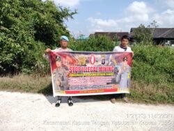 Cegah penambang liar, Personil polsek Kapuas tengah berikan Imbauan ilegal mining.