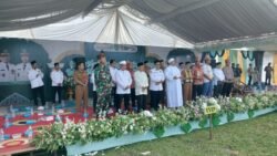Koramil 1008/Tabalong Hadir di Tengah Masyarakat, Meriahkan Tradisi Religius Makan Batalam untuk Tabalong Smart 2025