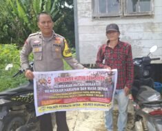 Kapospol Sei Babuat Sosialisasi Larangan Karhutla Di Desa Tumbang Apat