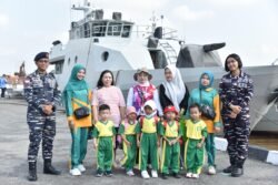 Kunjungan Edukatif KB PAUD Anugrah dan TK Primanda ke Satrol Kodaeral XII