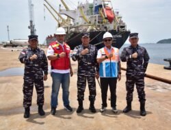 Sinergi Maritim dan Sosial: Kodaeral XII Bantu Masyarakat Lewat Baksos di Kijing