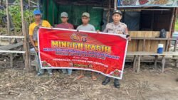 Minggu Kasih, Polsek Kapuas Barat Melakukan Giat Silahturahmi Bersama Warga Kelurahan Mandomai