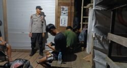 ANGGOTA POLSEK PULAU PETAK LAKSANAKAN PATROLI MALAM, GUNA MEWUJUDKAN KAMTIBMAS KONDUSIF DI WILAYAH KECAMATAN PULAU PETAK