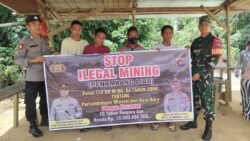 Lindungi Sumber Daya Alam: Sosialisasi Masif Polsek Manuhing Tangkal Tambang Ilegal di Wilayah Gunung Mas