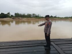 Melindungi Warga dari Banjir: Polsek Kurun Gencarkan Koordinasi dan Sosialisasi Pencegahan