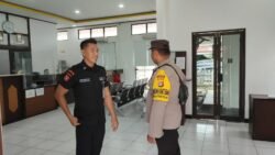 Wujudkan Masyarakat Bebas Pungli: Polsek Kurun Gencarkan Sosialisasi Hak Warga