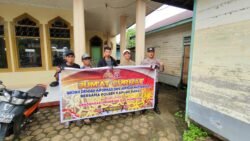 Jalin Silahturahmi Dengan Warga Desa Sei Pitung, Polisi Masyarakat (Polmas) Polsek Kapuas Barat Gelar Jum’at Curhat