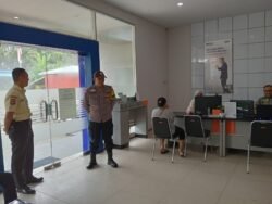 Patroli Ranmor  Polsek Kapuas Barat Sasar Bank BRI Mandomai Untuk Meningkatkan Keamaan Dan Mencegah Kriminalitas