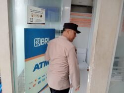 Berikan Rasa Aman, Polsek Kapuas Barat Lakukan Patroli Dialogis di Kantor Pos