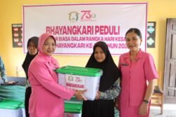 Kapolres Sukamara Bersama Ibu Ketua Bhayangkari Kunjungi SLB Negeri 1 Sukamara
