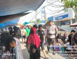 Patroli Kepasar Jum’at Mandomai Personil Polsek Kapuas Barat Jaga keamanan Dan Ketertiban Sekitarnya
