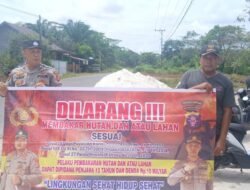 Selain Patroli, Personil Polsek Kapuas Barat Sosialisasikan Tentang Pencegahan Karhutla Ke Pada Masyarakat Desa Saka Mangkahai