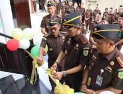 Kajati Kalbar Kunjungan Kerja ke Kejari Mempawah, Resmikan Gedung Pidum dan Evaluasi Kinerja Jajaran