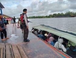 Satpolairud Polres Barsel Imbau Penumpang Speed Boat Utamakan Keselamatan Selama Perjalanan