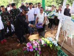 Wakapolres Murung Raya Pimpin Upacara Pemakaman Bripda Christian Stevanus