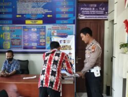 Polres Murung Raya Aktif Edukasi Masyarakat Lewat Program ‘Polantas Menyapa’ Dalam Upaya Peningkatan Pelayanan Samsat