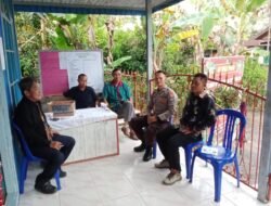 Personel Polsek Dusut Hadir Berikan Rasa Aman Pada Pelaksanaan Ibadah Minggu Umat Kristiani