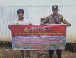 Personel Polsek Dushil Sosialisasikan Larangan Penambangan Liar Dengan Masyarakat