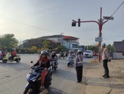 Satuan Lalu Lintas Polres Murung Raya Gatur Pagi Rutin Di Pusat Kota Puruk Cahu