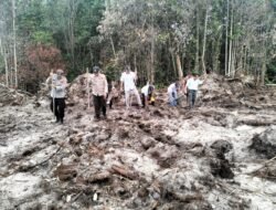 PENANAMAN JAGUNG 1 DESA 1 HEKTAR DI LAHAN WARGA DI DESA PUJON KECAMATAN KAPUAS TENGAH OLEH POLSEK KAPUAS TENGAH