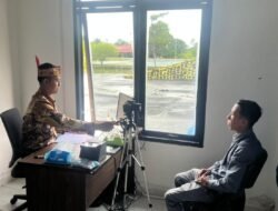 Polantas Menyapa, Satlantas Polres Murung Raya Gunakan Baju Batik Layani Masyarakat Di Loket Penerbitan SIM