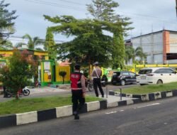 Sat Samapta Polres Sukamara Laksanakan Pengaturan Lalin di Depan SDN Mendawai 2