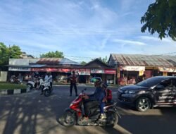 Giat Pengaturan Lalin Sat Samapta di Depan Gereja Katolik Santo Petrus