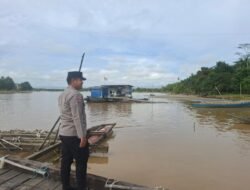 Cegah Dampak Hidrometeorologi, Polsek Sepang Pantau Rutin Ketinggian Sungai Kahayan