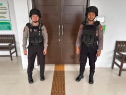 Satsamapta Polres Bartim Lakukan Pengawalan Tahanan dan Pengamanan Persidangan
