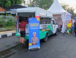 Permudah Masyarakat Bayar Pajak Kendaraan, Satlantas Polresta Sidoarjo Samsat Keliling di Car Free Day (CFD)