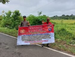 Personel Polsek Dusun Utara Sosialisasikan Larangan Penambangan Tanpa Izin Dengan Warga